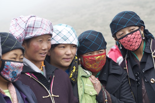 alt text of Tibetan Saleswomen