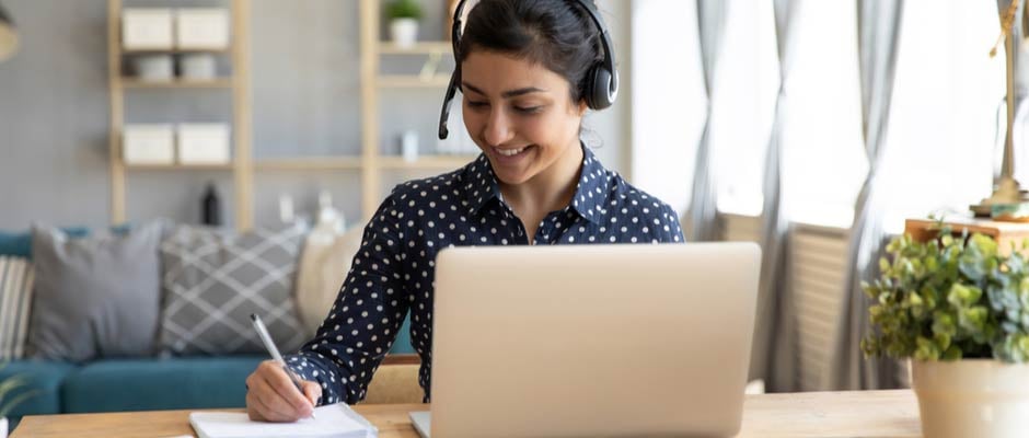 woman closing a cold call