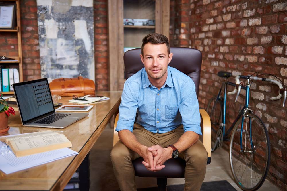 The Modern Salesperson Isn’t Digital