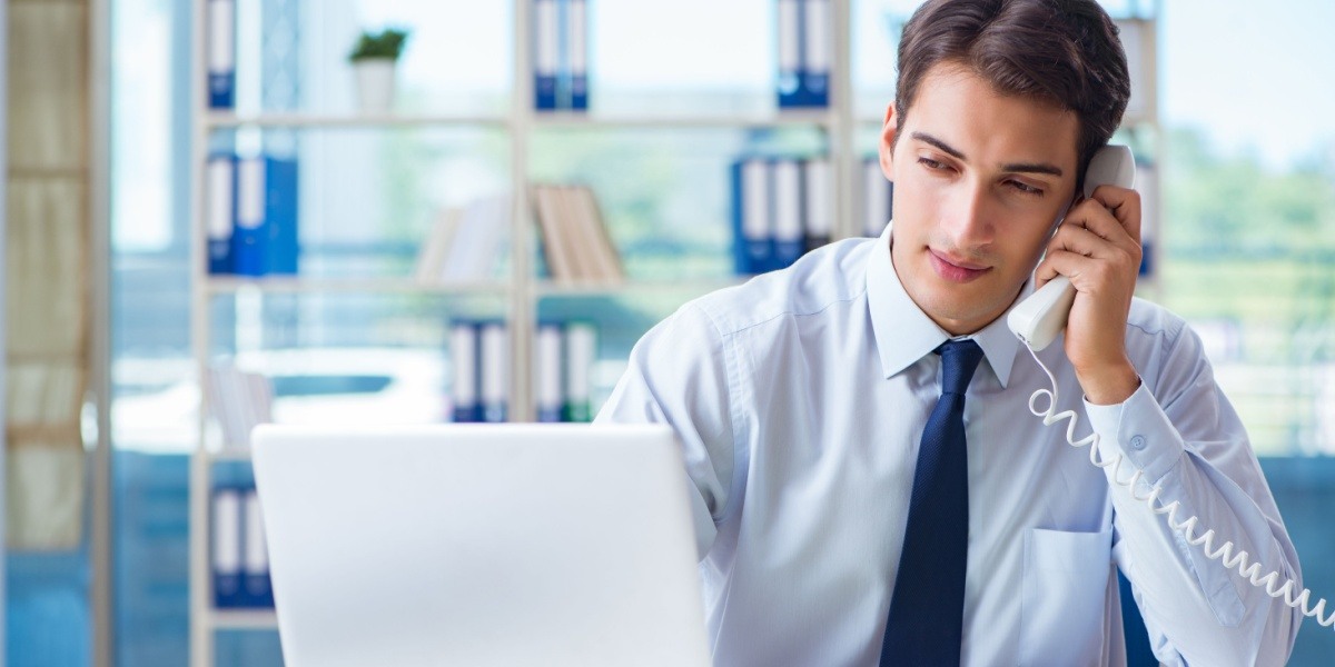 How to Identify and Avoid the Pitfalls of the Performative Sales Rep