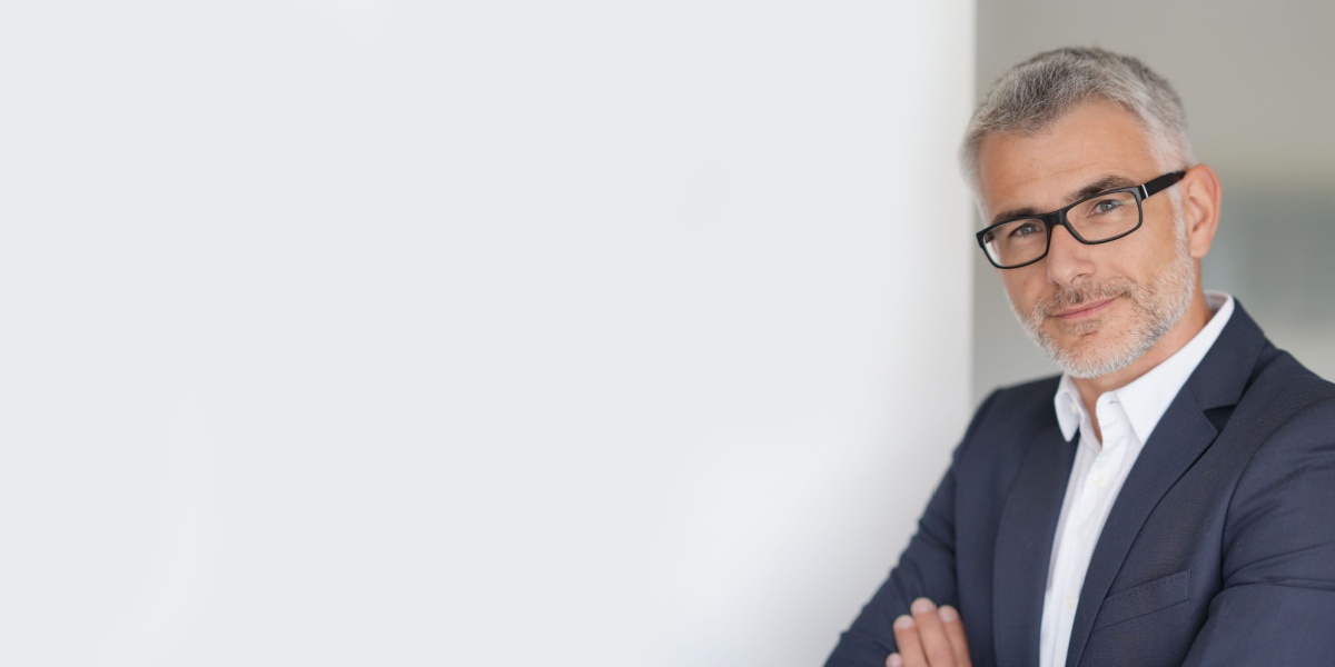 Why Senior Sales Reps Must Secure New Logos