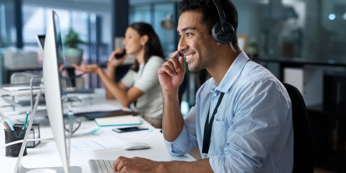 The Silent Threats Undermining B2B Sales: Tech Overload and the Remote Work Dilemma