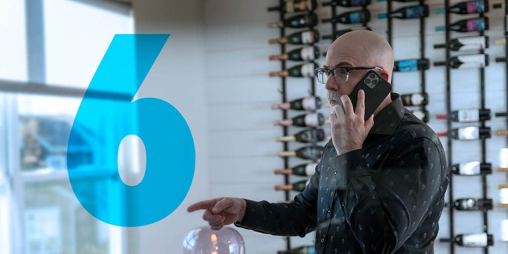 Anthony Iannarino making a cold call