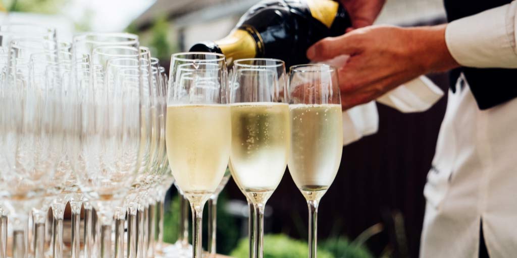 champagne glasses