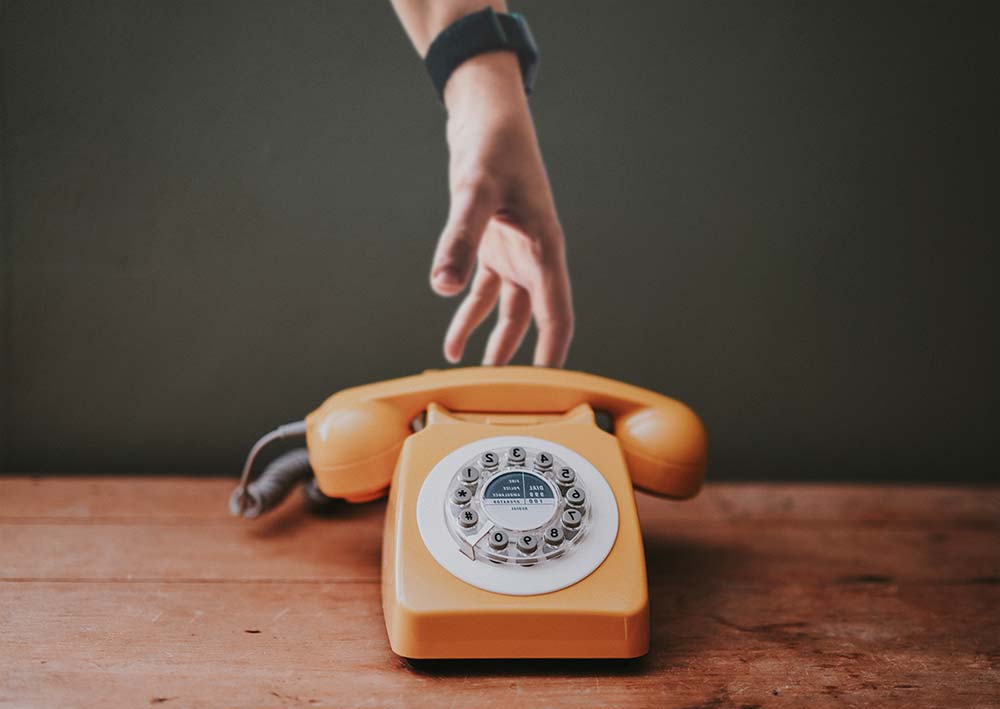 4 Cold Calling Scripts to Close any Sale
