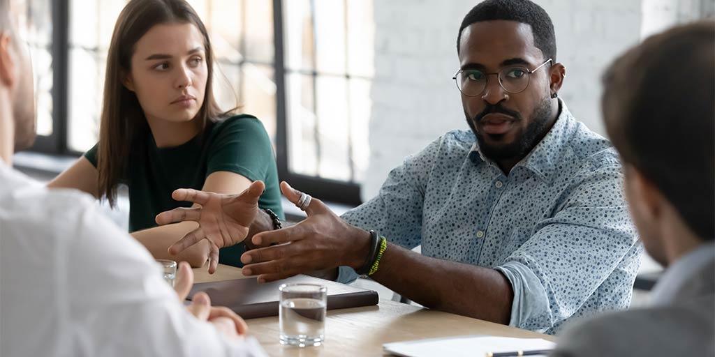 On Persuasion and Convincing Clients